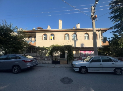 Selçuklu Aydınlıkevler Mh. Kiralık Bakımlı 3+1 Daire