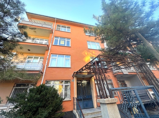 Selçuklu Dumlupınar Mh. Kiralık 3+1 Kombili Daire