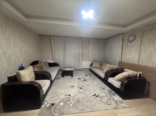 Acil Satılık! Karatay Araplar Caddesi Yakınında Temiz 3+1 Arakat